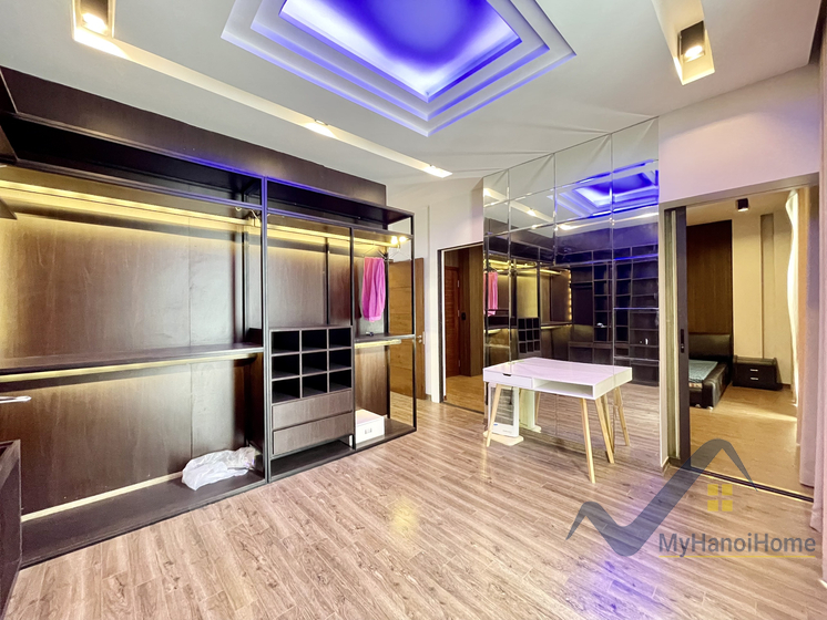 Biệt thự full đồ Vinhome Riverside 4 phòng ngủ có bể bơi cho thuê 17