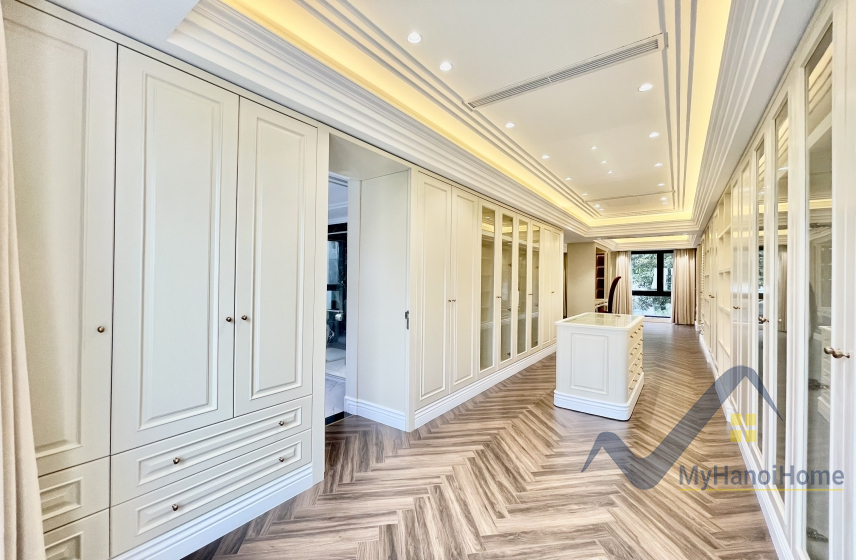 Biệt thự Hoa Lan Vinhomes Riverside cần cho thuê gần BIS 11