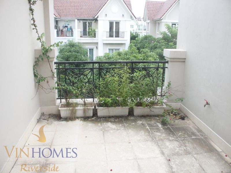 Biệt thự Hoa Phượng Vinhomes Riverside cần bán gần Almaz 12