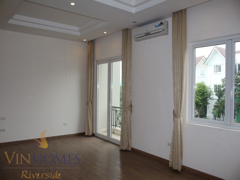 Biệt thự Hoa Phượng Vinhomes Riverside cần bán gần Almaz 5