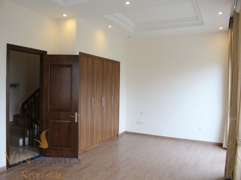 Biệt thự Hoa Phượng Vinhomes Riverside cần bán gần Almaz 6