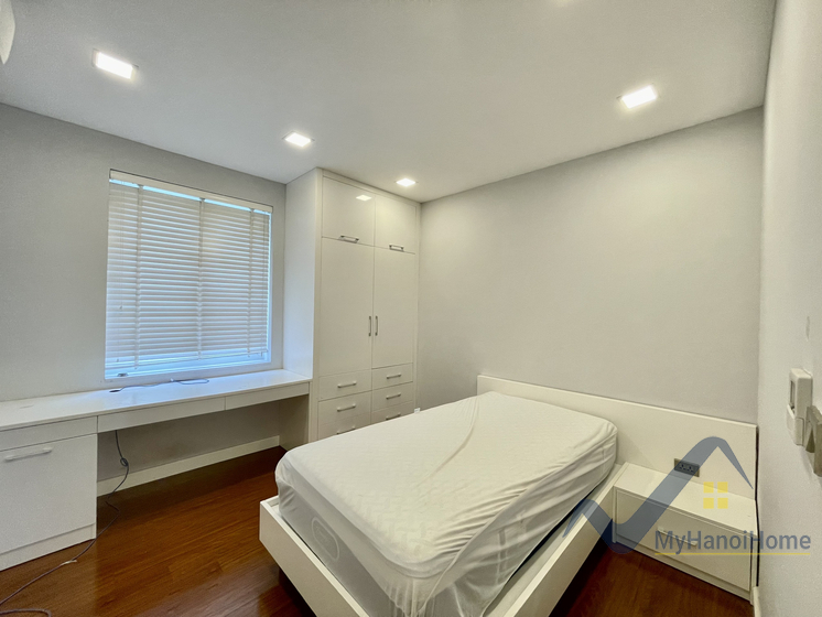 Biệt thự Hoa Phượng Vinhomes Riverside cho thuê 4PN đủ đồ 9
