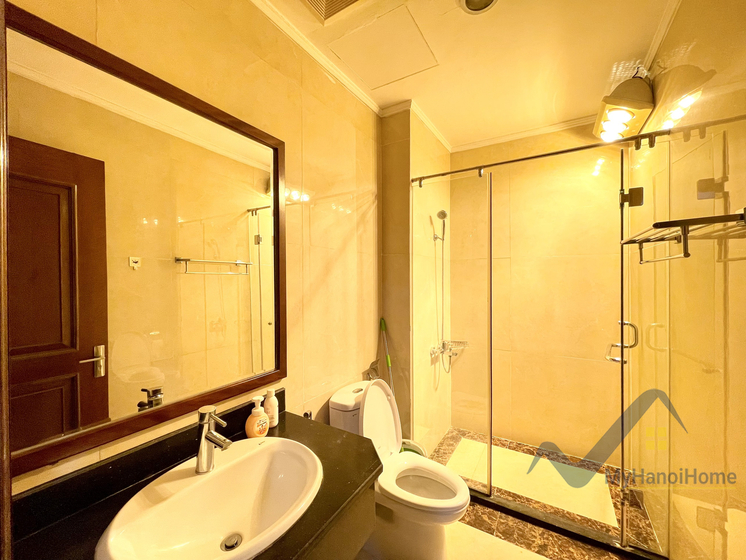 Biệt thự Hoa Sữa cho thuê tại Vinhomes Riverside gần BIS 15