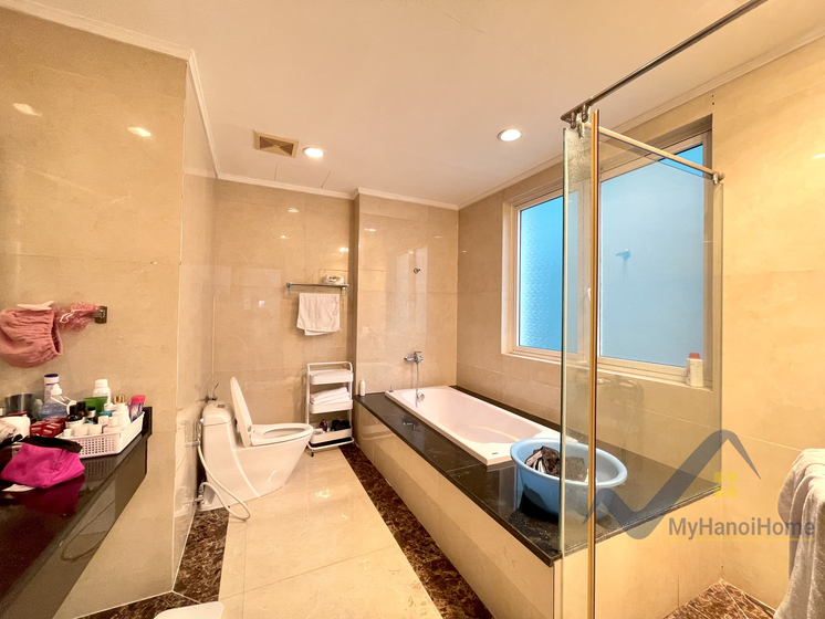 Biệt thự Hoa Sữa cho thuê tại Vinhomes Riverside gần BIS 9