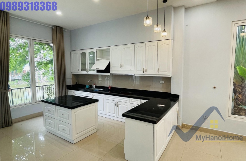 Biệt thự Hoa Sữa cho thuê Vinhomes Riverside đồ cơ bản 4