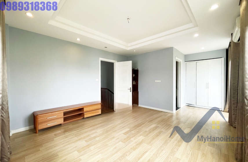 Biệt thự Hoa Sữa cho thuê Vinhomes Riverside đồ cơ bản 7