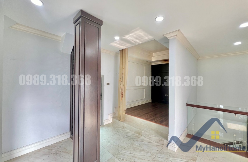 Biệt thự không đồ cho thuê tại Vinhomes Harmony Long Biên 21