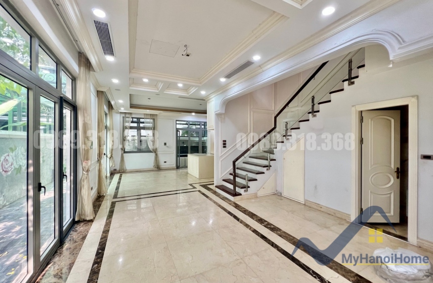 Biệt thự không đồ cho thuê tại Vinhomes Harmony Long Biên 3