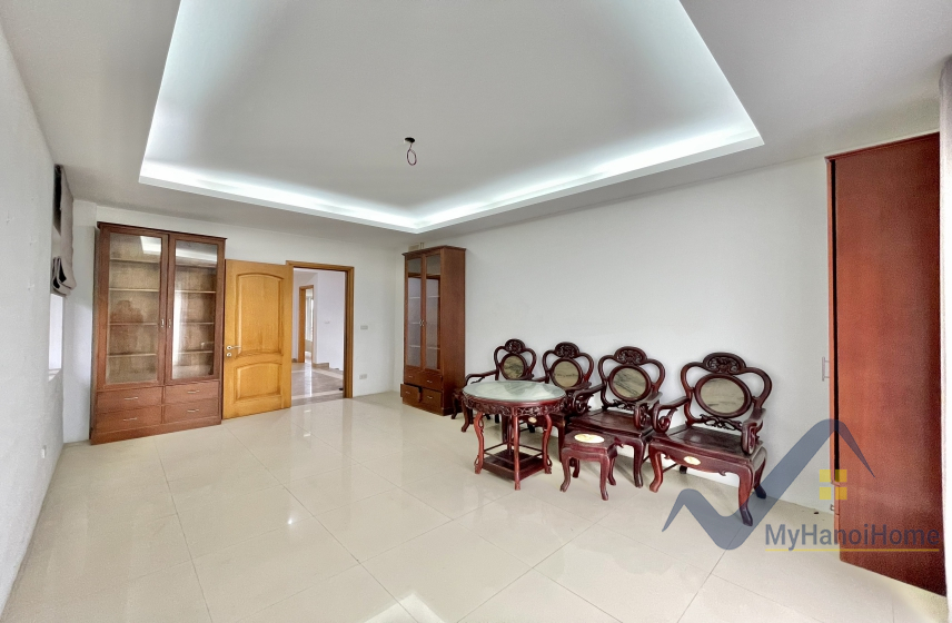 Biệt thự không đồ Vinhomes Riverside cho thuê gần trường BIS 13