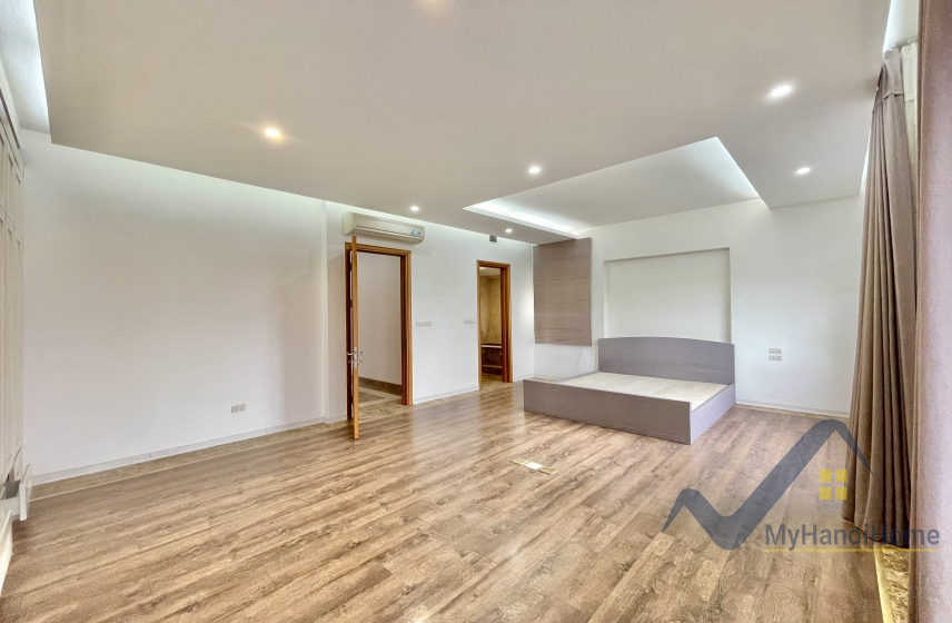 Biệt thự không đồ Vinhomes Riverside cho thuê gần trường BIS 6