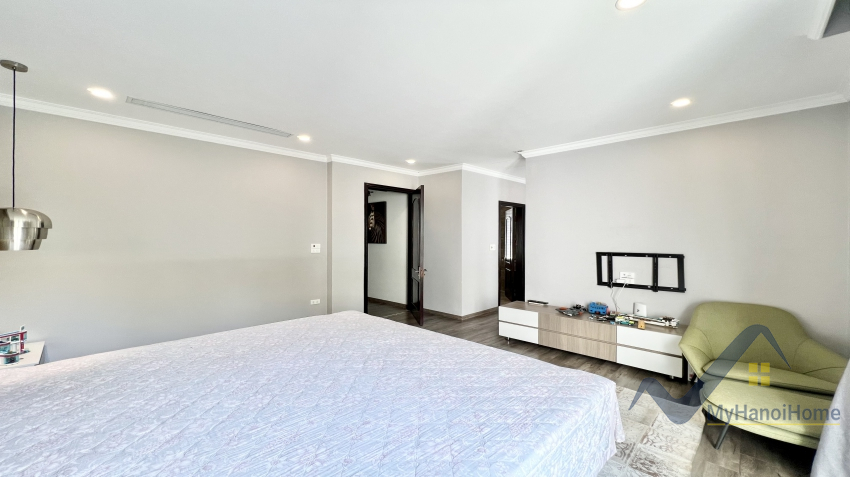 Biệt thự liền kề khu Anh Đào Vinhomes Riverside cho thuê full đồ 10