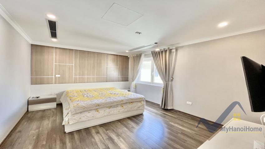 Biệt thự liền kề khu Anh Đào Vinhomes Riverside cho thuê full đồ 18