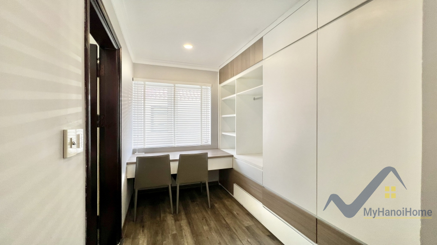 Biệt thự liền kề khu Anh Đào Vinhomes Riverside cho thuê full đồ 20