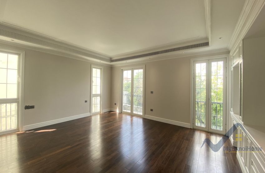 Biệt thự song lập cho thuê ở Vinhomes Riverside, gần BIS 12
