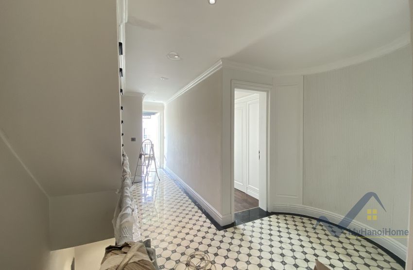 Biệt thự song lập cho thuê ở Vinhomes Riverside, gần BIS 14
