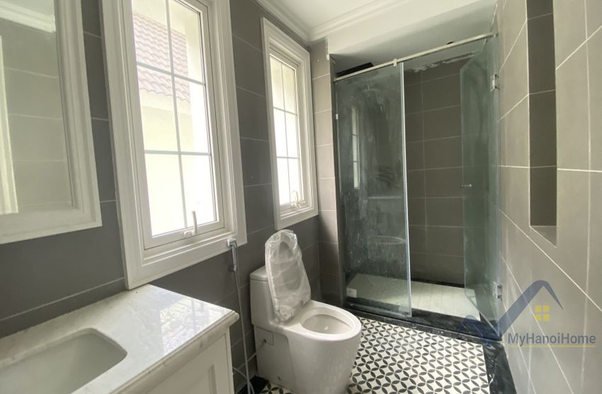 Biệt thự song lập cho thuê ở Vinhomes Riverside, gần BIS 17