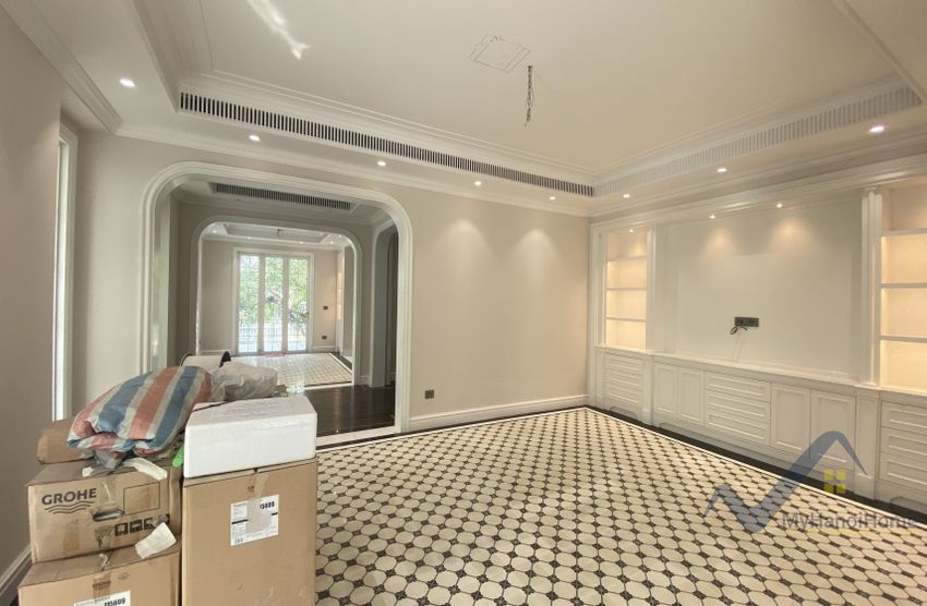 Biệt thự song lập cho thuê ở Vinhomes Riverside, gần BIS 2