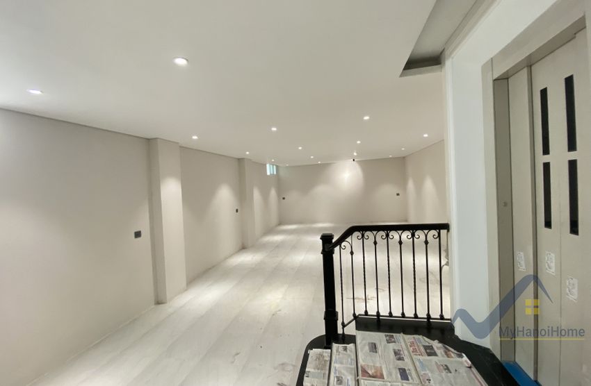 Biệt thự song lập cho thuê ở Vinhomes Riverside, gần BIS 8