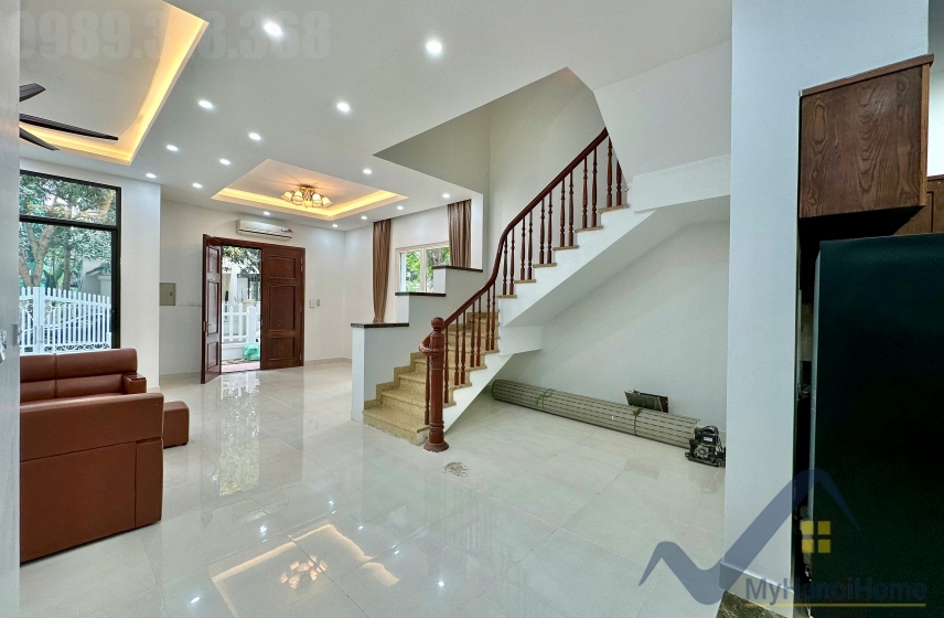 Biệt thự song lập Hoa Sữa cho thuê Vinhomes Riverside đủ đồ 4