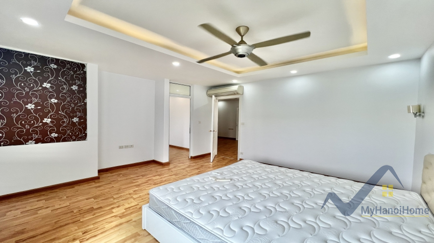 Biệt thự song lập Hoa Sữa Vinhomes Riverside cho thuê 15