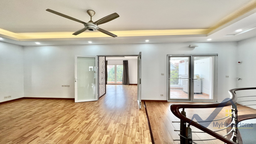 Biệt thự song lập Hoa Sữa Vinhomes Riverside cho thuê 17