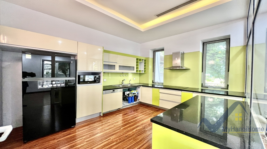 Biệt thự song lập Hoa Sữa Vinhomes Riverside cho thuê 5