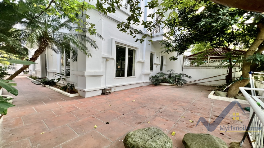 Biệt thự song lập Hoa Sữa Vinhomes Riverside cho thuê 6
