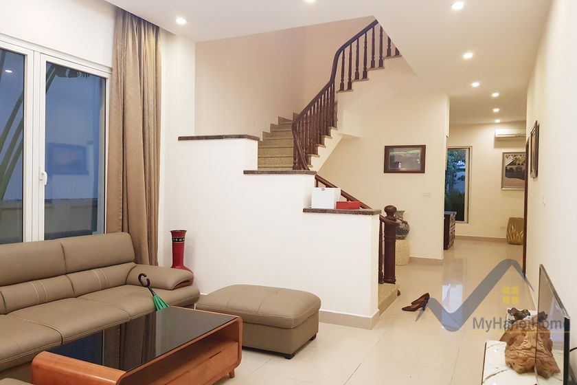 Biệt thự song lập tại Vinhomes Riverside cần cho thuê full đồ 1