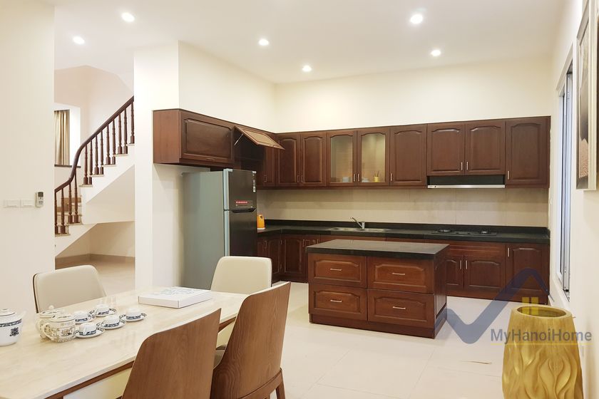 Biệt thự song lập tại Vinhomes Riverside cần cho thuê full đồ 6