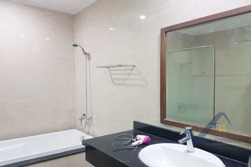 Biệt thự song lập tại Vinhomes Riverside cần cho thuê full đồ 9