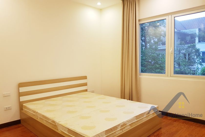Biệt thự song lập tại Vinhomes Riverside cần cho thuê full đồ 17