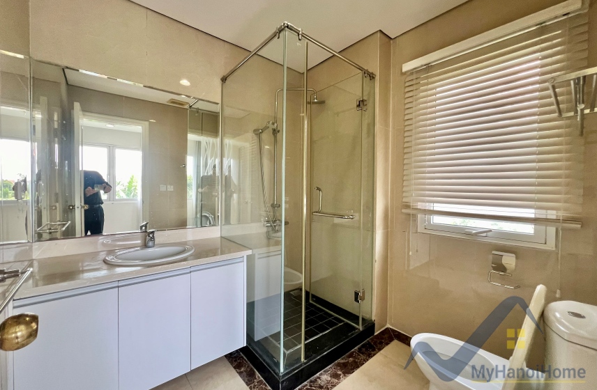 Biệt thự song lập Vinhome Riverside cho thuê gần Almaz 18