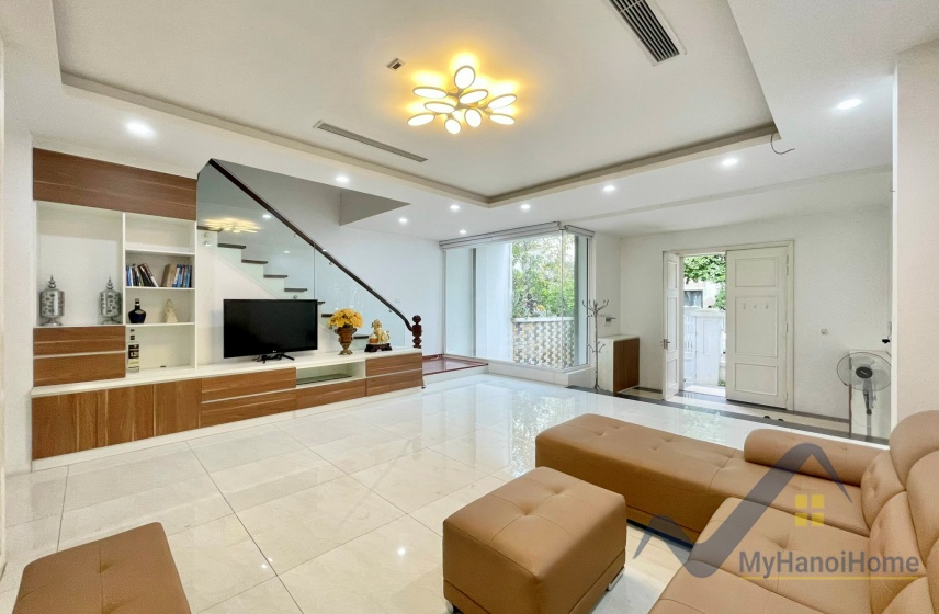 Biệt thự song lập Vinhomes Riverside cần cho thuê full nội thất 2
