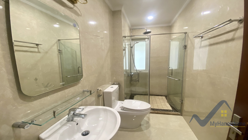 Biệt thự song lập Vinhomes Riverside cho thuê 3PN, có hầm 13