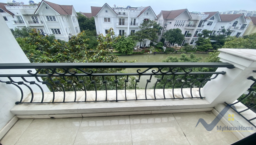 Biệt thự song lập Vinhomes Riverside cho thuê 3PN, có hầm 16