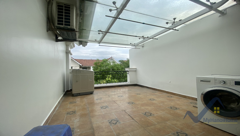 Biệt thự song lập Vinhomes Riverside cho thuê 3PN, có hầm 20