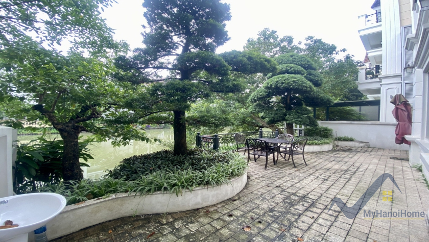 Biệt thự song lập Vinhomes Riverside cho thuê 3PN, có hầm 7