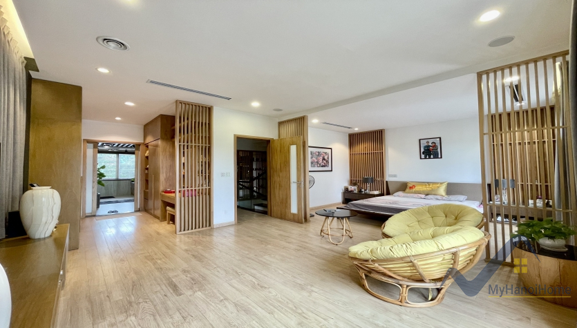 Biệt thự song lập Vinhomes Riverside cho thuê đủ đồ gần BIS 12