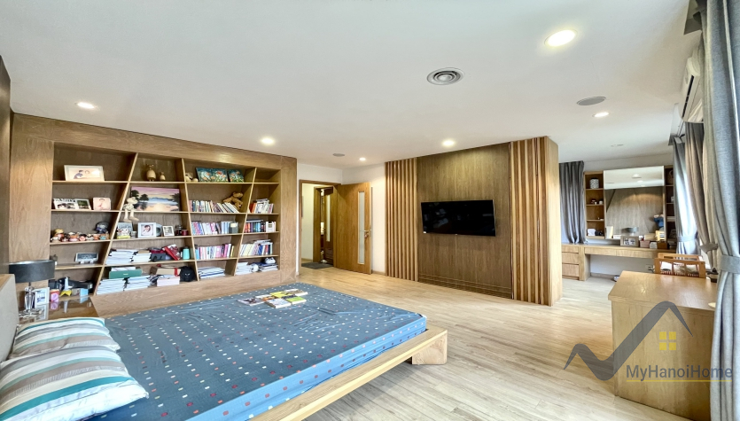 Biệt thự song lập Vinhomes Riverside cho thuê đủ đồ gần BIS 16
