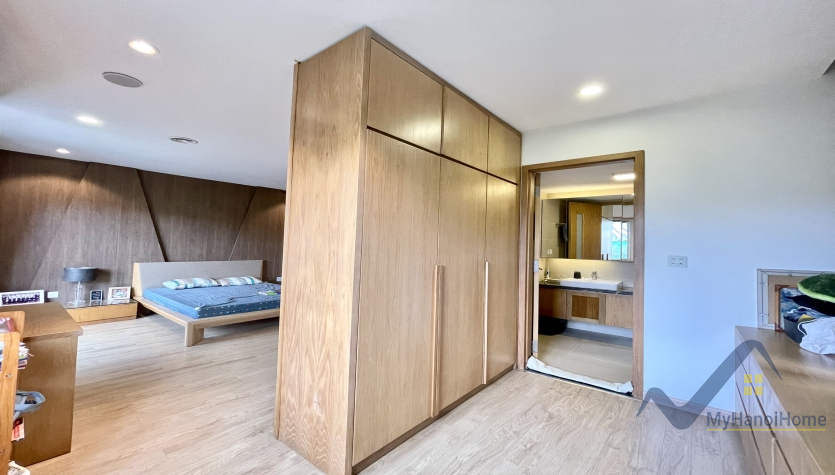 Biệt thự song lập Vinhomes Riverside cho thuê đủ đồ gần BIS 17