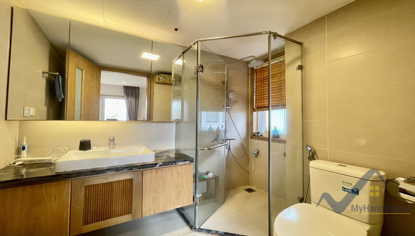 Biệt thự song lập Vinhomes Riverside cho thuê đủ đồ gần BIS 18