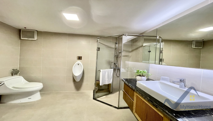 Biệt thự song lập Vinhomes Riverside cho thuê đủ đồ gần BIS 9