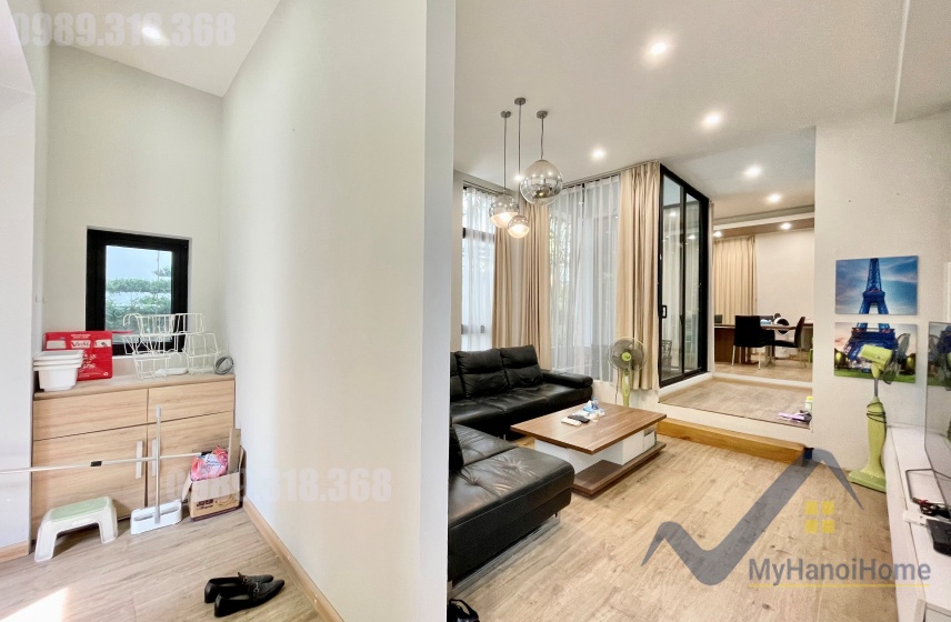 Biệt thự song lập Vinhomes Riverside cho thuê đủ nội thất 1