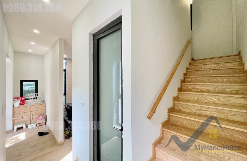 Biệt thự song lập Vinhomes Riverside cho thuê đủ nội thất 2