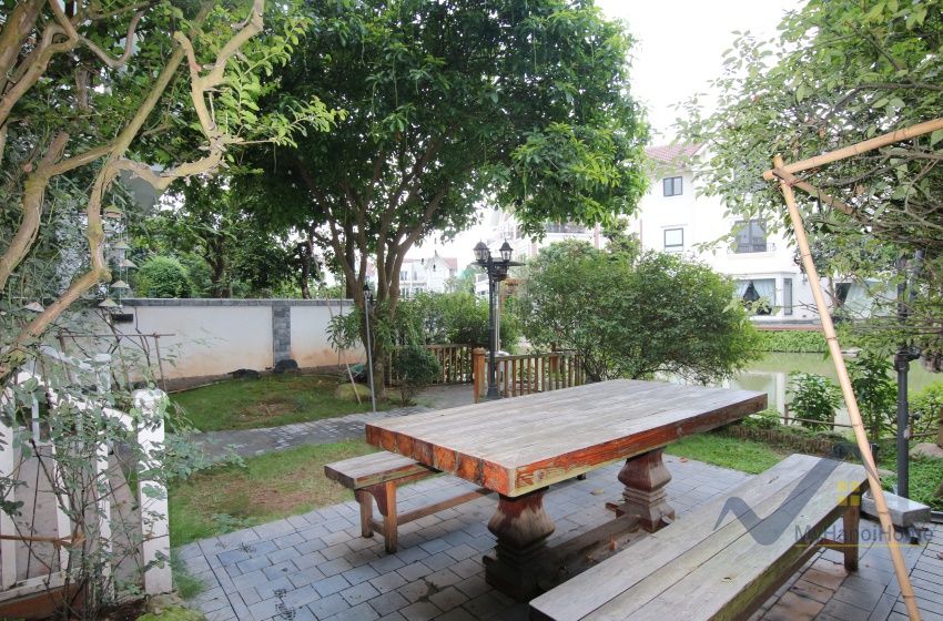 Biệt thự song lập Vinhomes Riverside full nội thất gần BIS 2