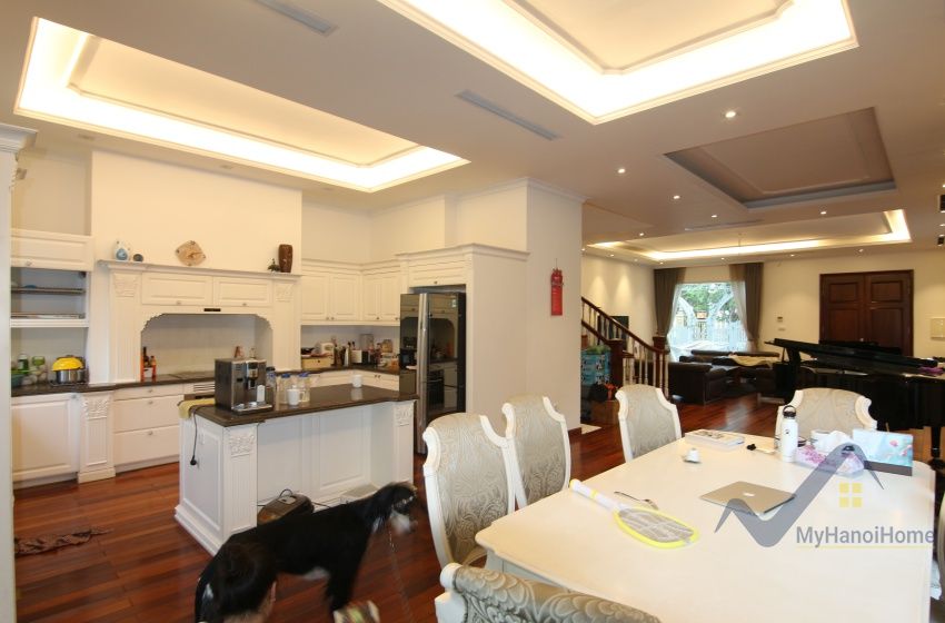 Biệt thự song lập Vinhomes Riverside full nội thất gần BIS 7