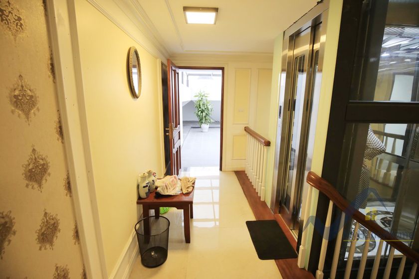 Biệt thự Vinhomes Harmony cho thuê full đồ, có thang máy 18