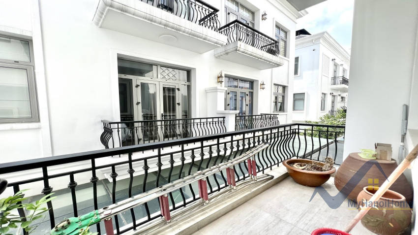 Biệt thự Vinhomes Harmony gần Vinschool cho thuê có thang máy 8