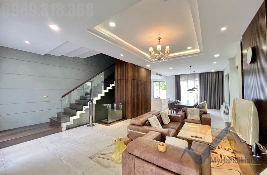 Biệt thự Vinhomes Riverside cho thuê căn song lập, gần sân Golf 1
