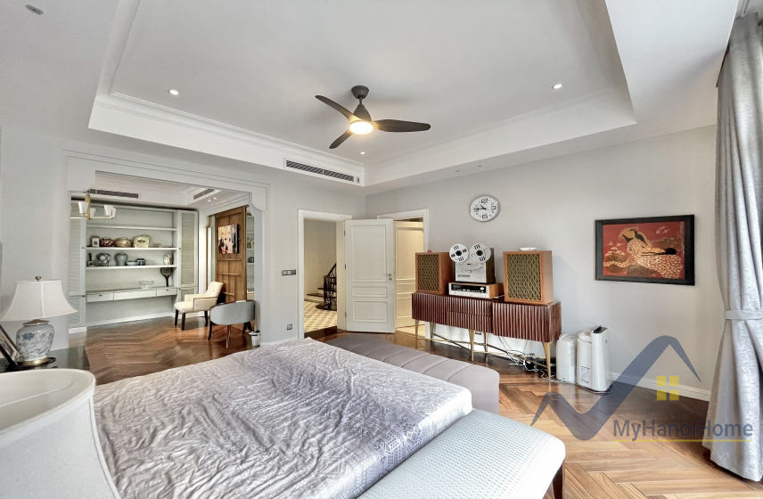 Biệt thự Vinhomes Riverside cho thuê đầy đủ nội thất, gần BIS 11
